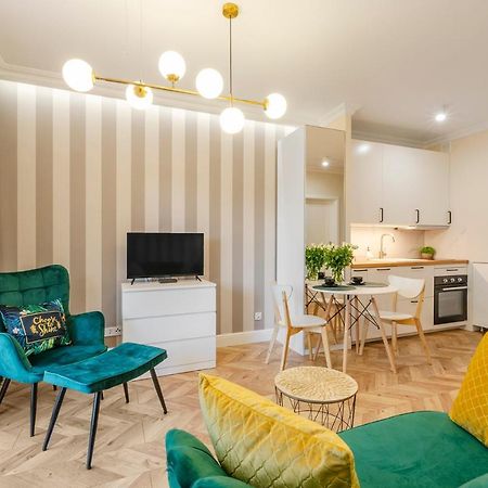 Sky Home- Green Apartament -Manufaktura, Bezplatny Parking, Klimatyzacja, Dostep Na Kod Łódź Zewnętrze zdjęcie